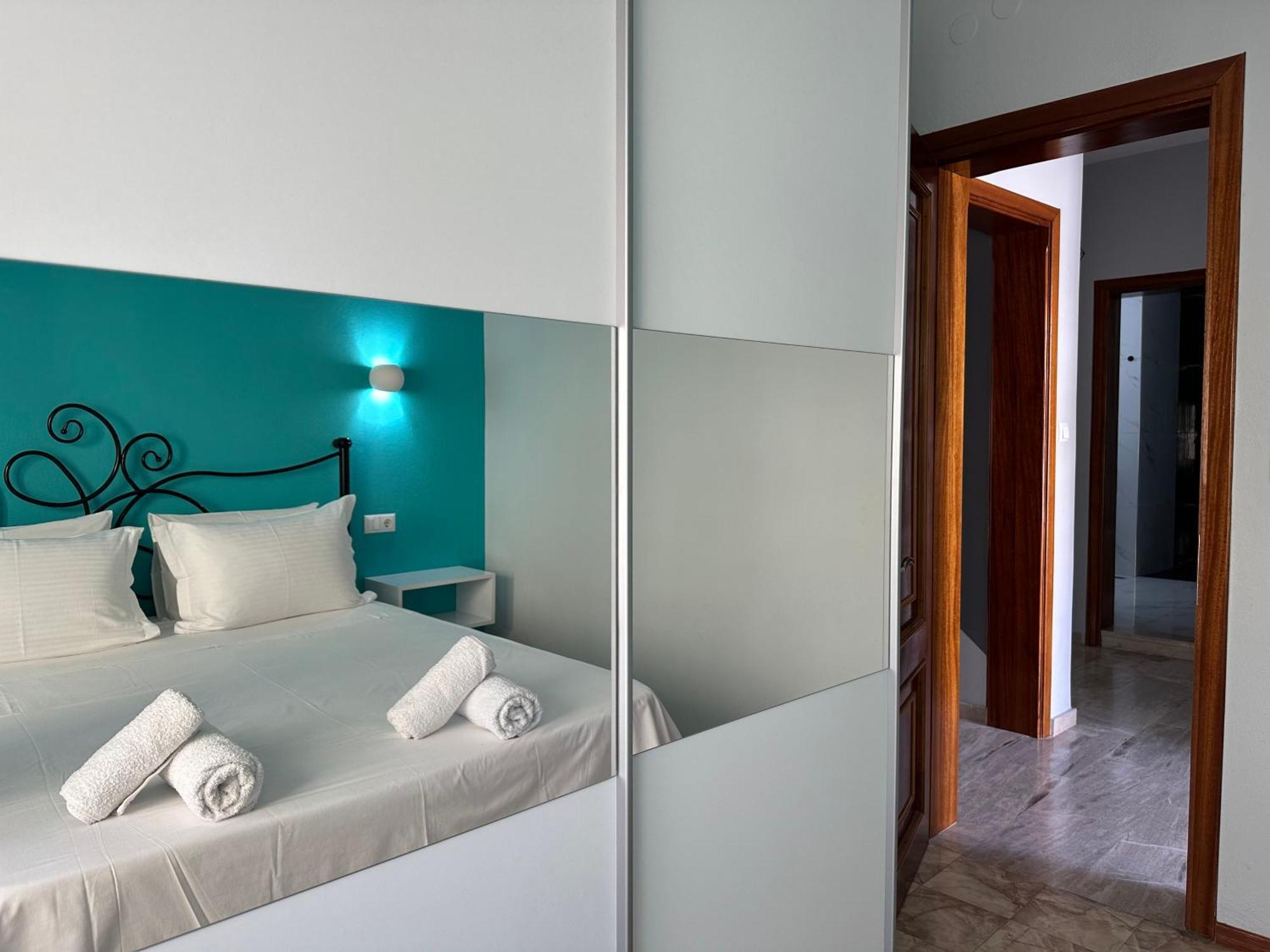 W Pearl Suite Néa Péramos Dış mekan fotoğraf